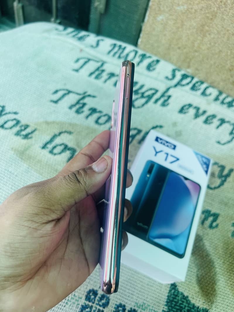 Vivo Y17 (8gb/256gb)For sale. 0/3/2/9/7/7/5/7/4/1/3 8