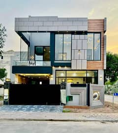 5.5 Marla Architect Designer house for sale hot location