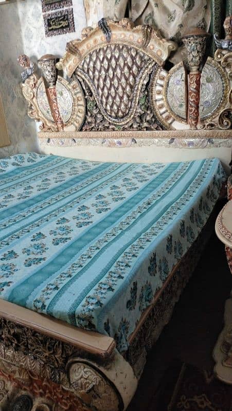 King size bed with dressing 1