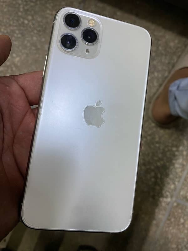 iPhone 11pro 256GB Factory unlocked sim time avail 1