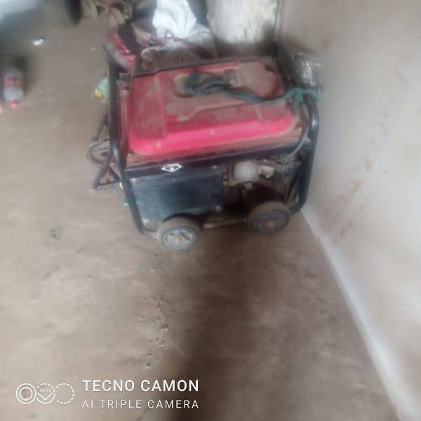 3500W generator in good condition gass and petrol. 0