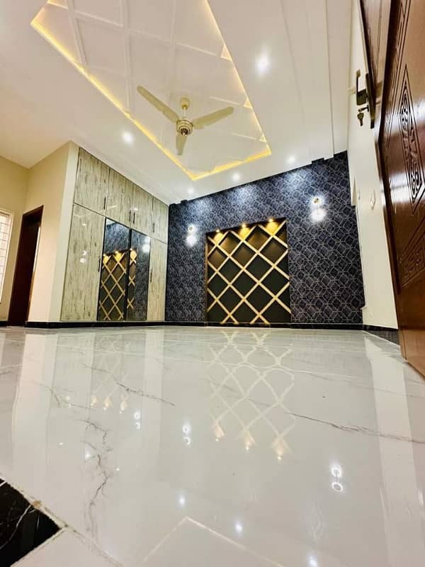 Top city 10 marla Upper portion for rent 6