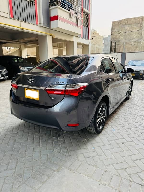 Toyota Corolla Altis 2018 4