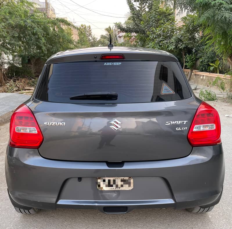 Suzuki Swift GL CVT 2022 4