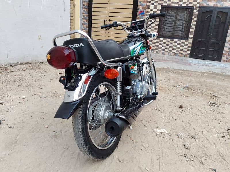 Honda CG 125 Black COBRA PUNJAB Number 5