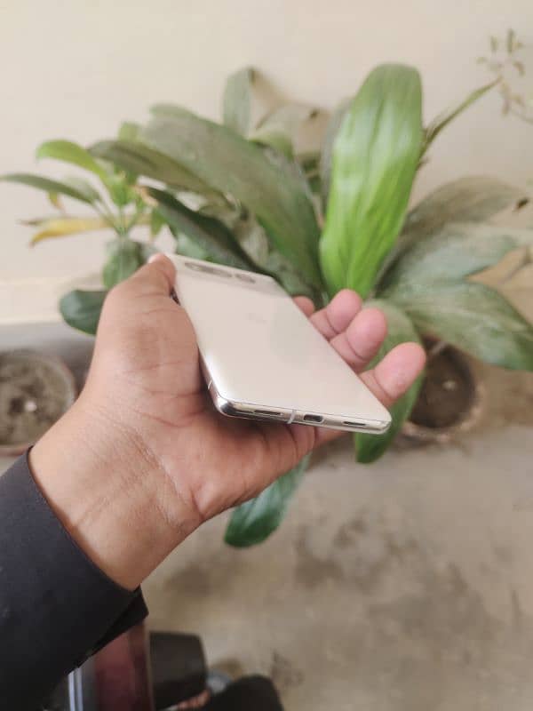 Google pixel 7 pro Non PTA 4