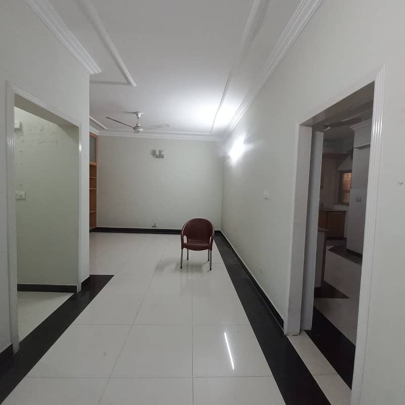 IDEAL LOCATION G-9/1 UPER PORTION FOR RENT 0