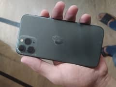 iphone 11 pro in a very good condition