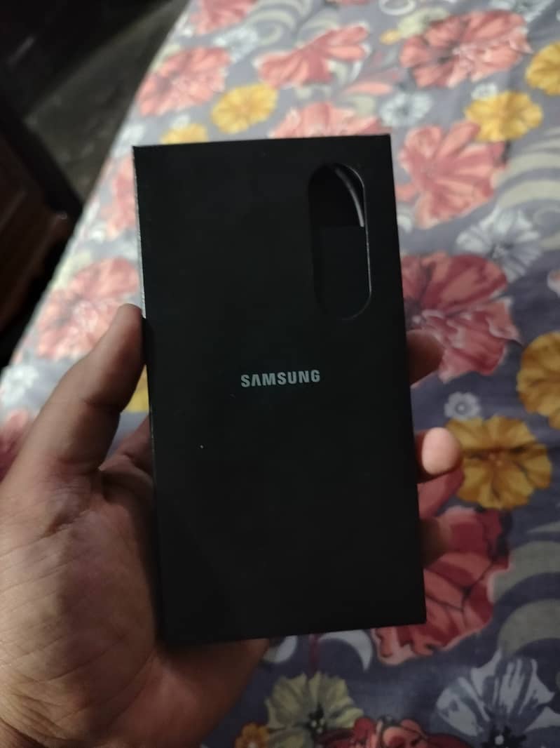 Samsung Galxy S24 Brand New, Never Used, With box, Cheap Price 4