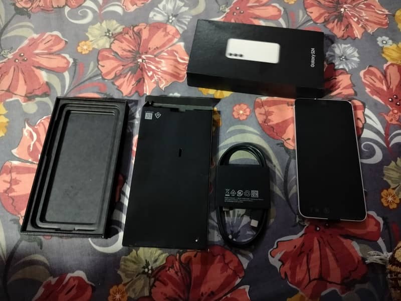 Samsung Galxy S24 Brand New, Never Used, With box, Cheap Price 12