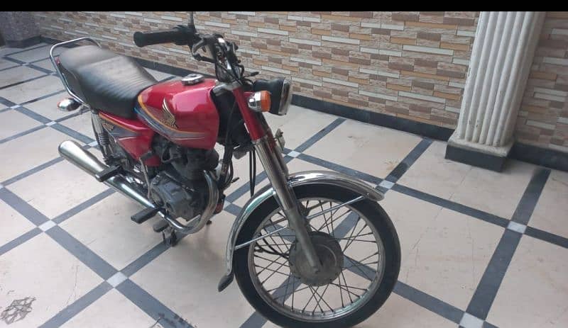 Honda CG 125 for 2011 model lovers 3