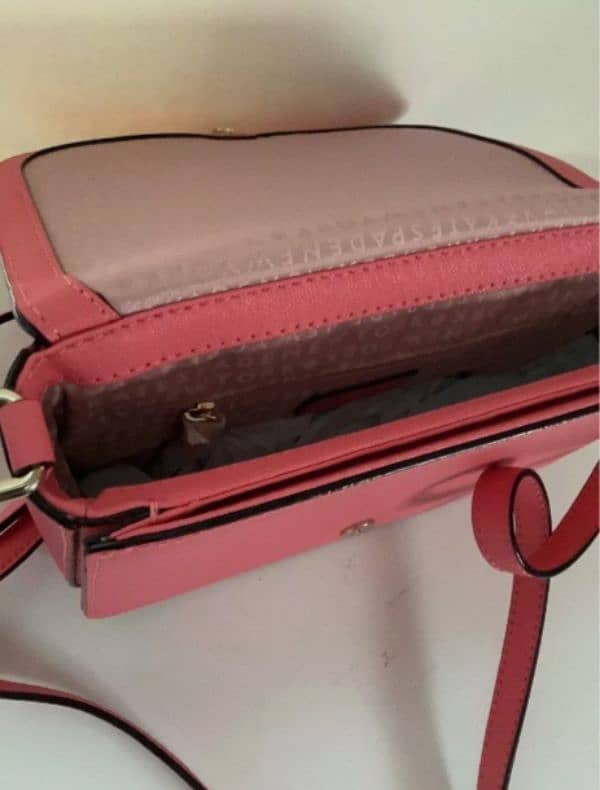 Brand : "Kate Spade" ( New York). . . . . " Classy " with elegant look 8