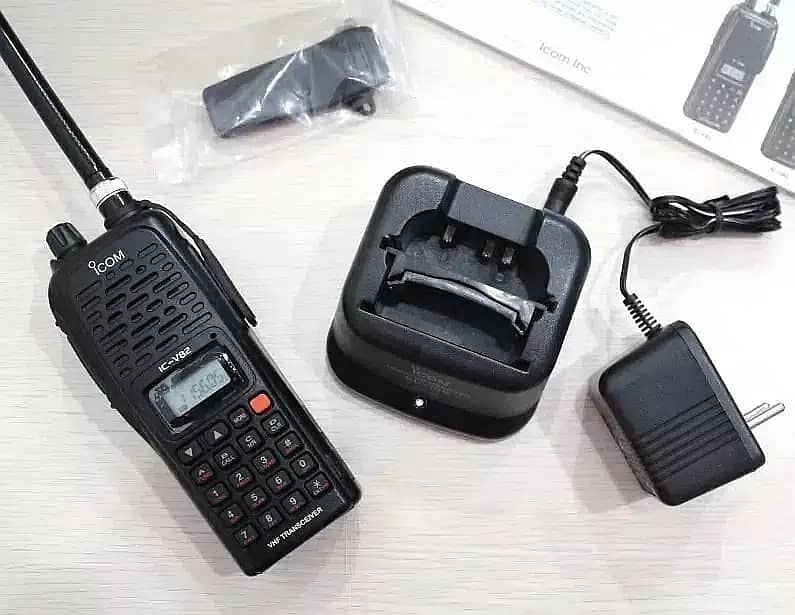 ICOM V82 VHF Supported Transceiver, Long range walkie talkies set 8W 5