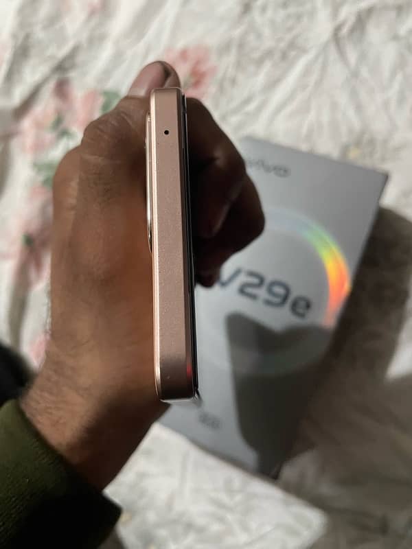 vivo v29e good condition 4