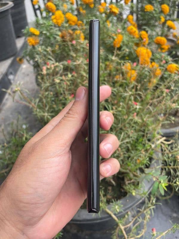 Motorola Edge plus Exchange with OnePlus 8pro 9 9pro & other good ph 4