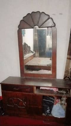 Pur wod dressing table