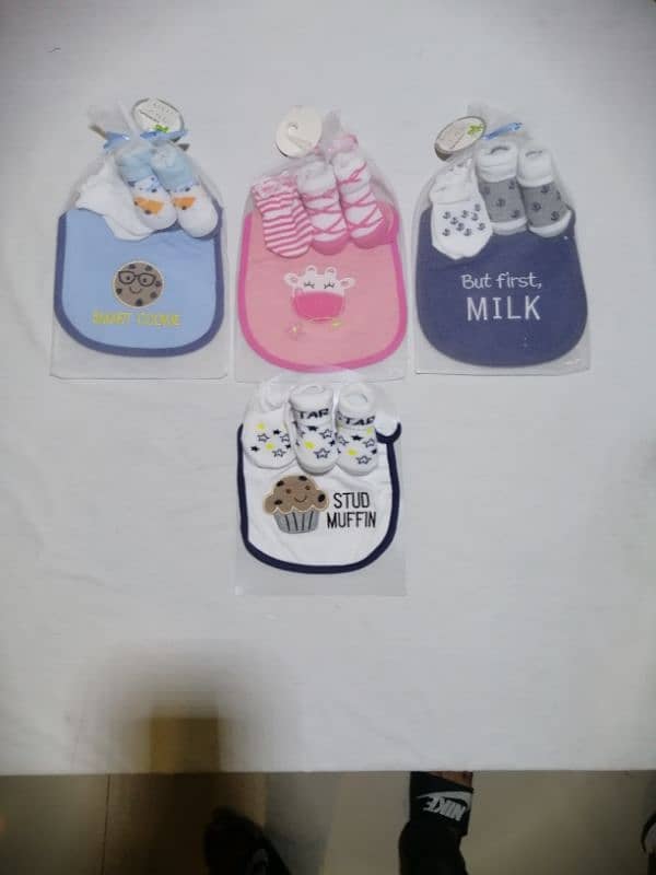 New born rompers and cloths for kids 8