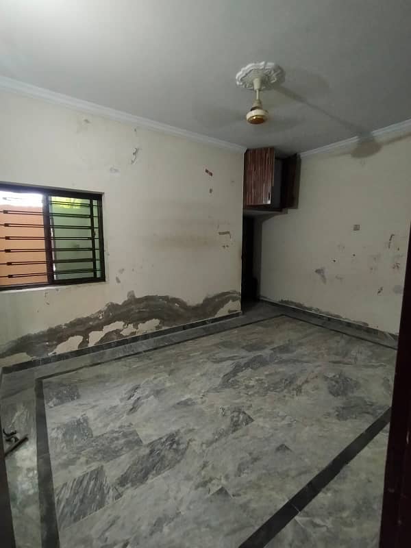 Urgent investor rate 5 Marla 2.5 story house for rent in ghauri town phase 3 isb 3