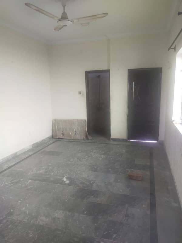 Urgent investor rate 5 Marla 2.5 story house for rent in ghauri town phase 3 isb 14