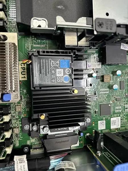 DELL POWER EDGE R740  server 2