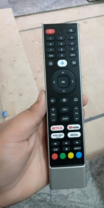 latest model 50 inch Led TV wifi voice remote 5