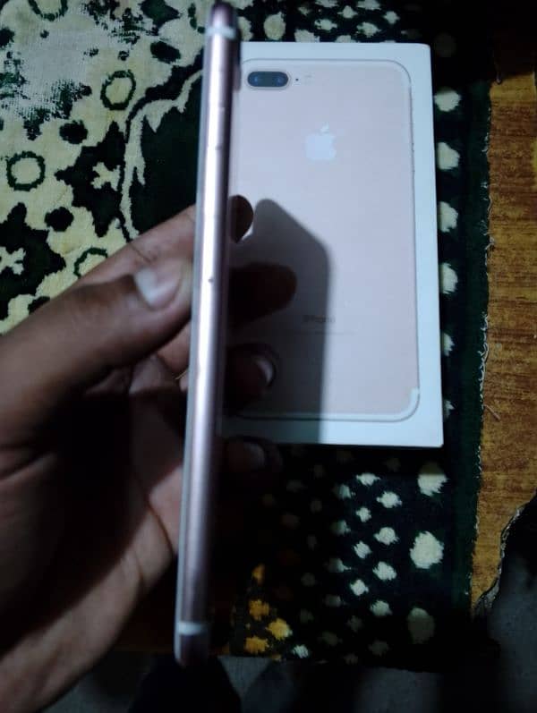 water pack Iphone 7plus 128gb PTA Approve Full Box 7