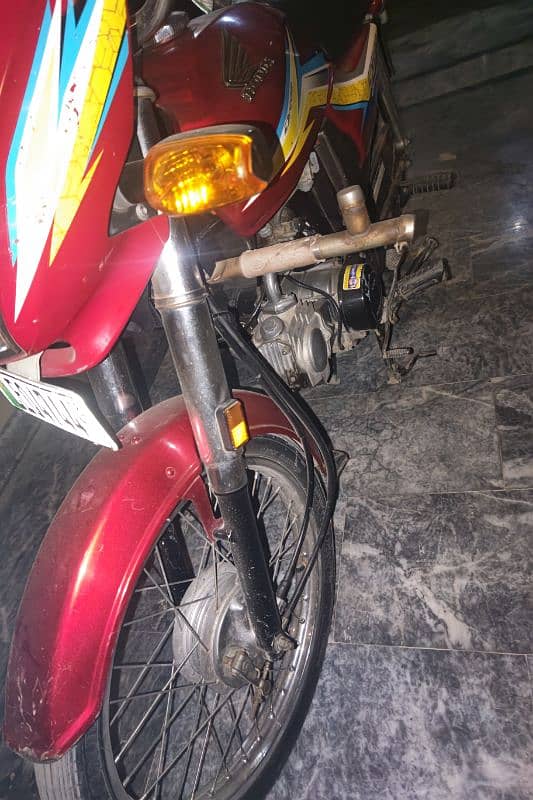 Honda CD 70 Dream 10