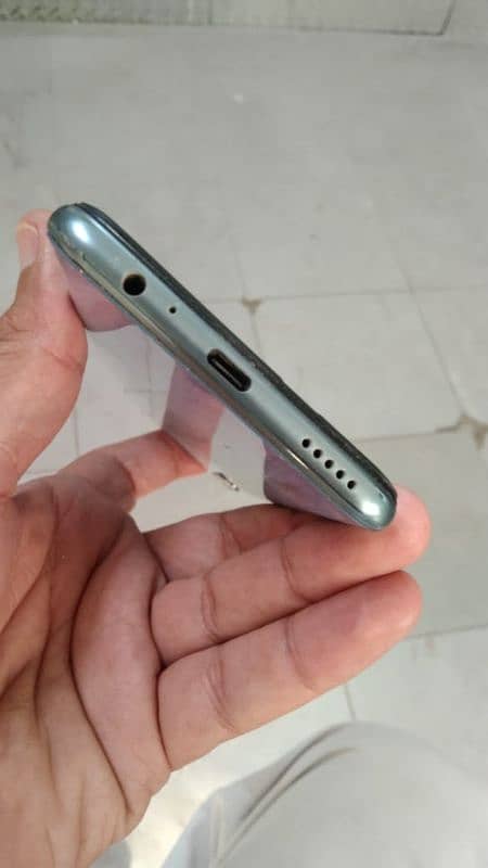 Huawei y9s 6/128 front camera fault only in Jaranwala 5