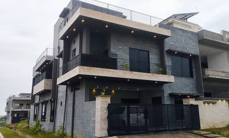 12 Marla Corner House Available For Sale . In Gulshan-E-Sehat E-18 Block C Islamabad. 27