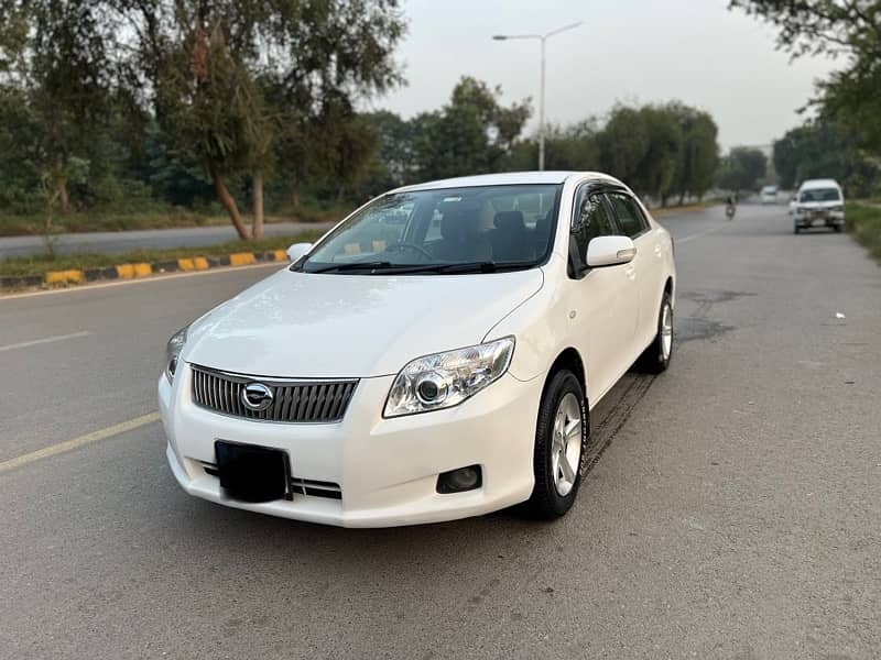 Toyota Corolla Axio 2007/ 2012 in out class condition for Sale in ISB 0