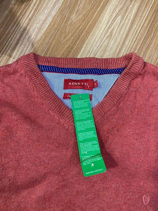 Benetti Luxery Sweater - Fits Large 1