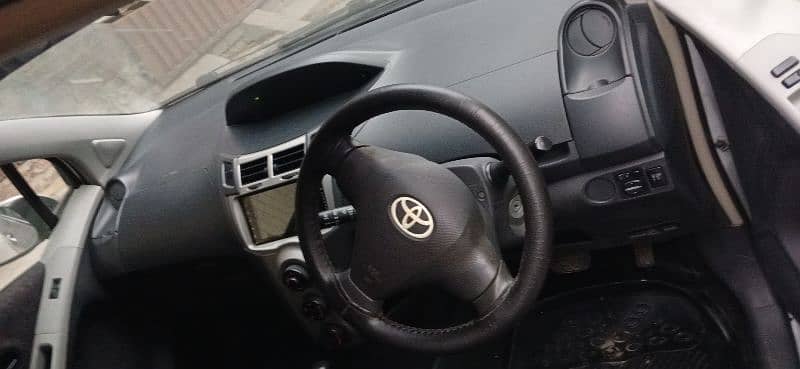 Toyota Vitz 2013 7