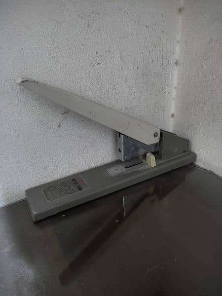 Heavy duty Stapler for currency/ Binding etc 0