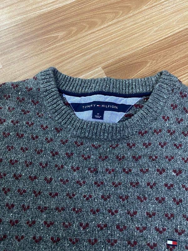 Tommy Hilfiger Sweater - Fits Large 0