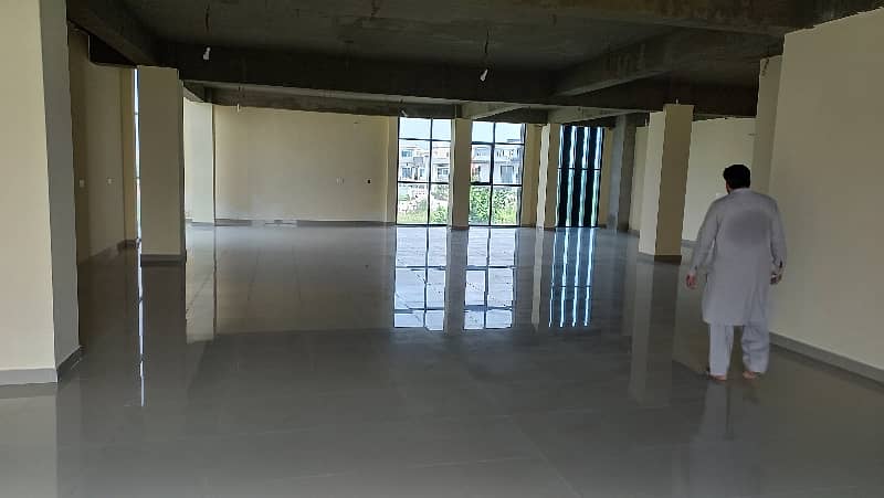 40x60 Full Building For Rent 9