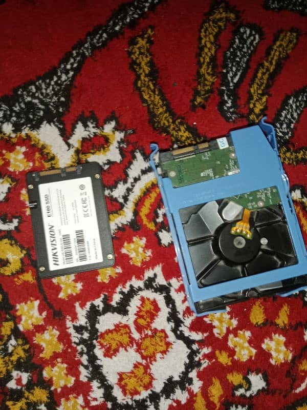 Hard disk and SSD for sale 0