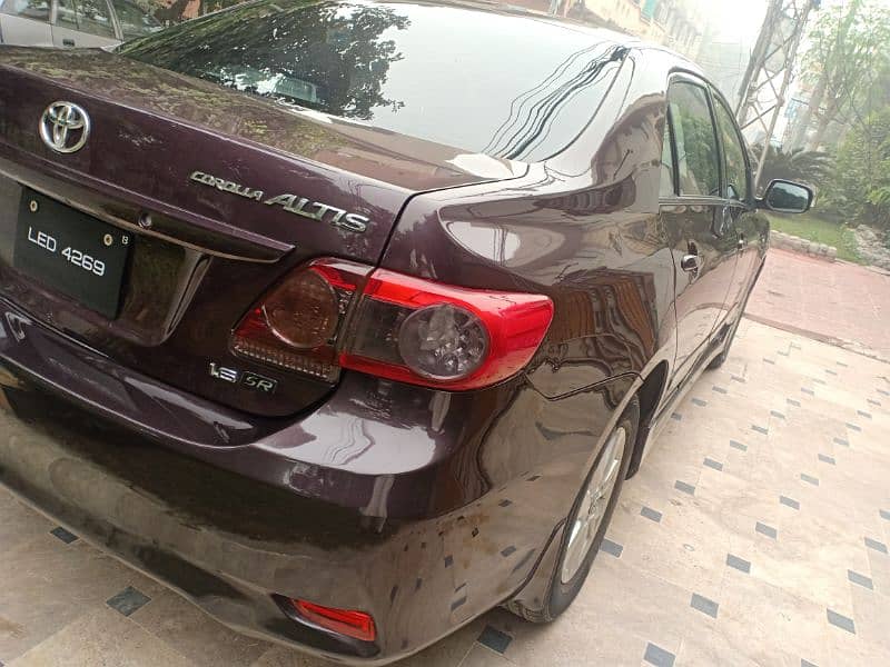 Toyota Corolla Altis 2013 1