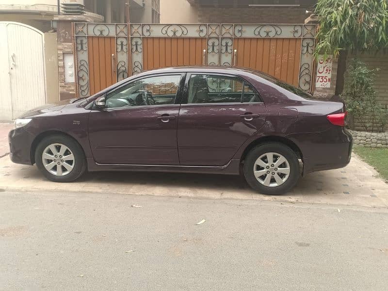 Toyota Corolla Altis 2013 3