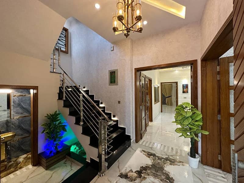 10 Marla Luxury Designer House For Sale In Bahria Town Lahore 7