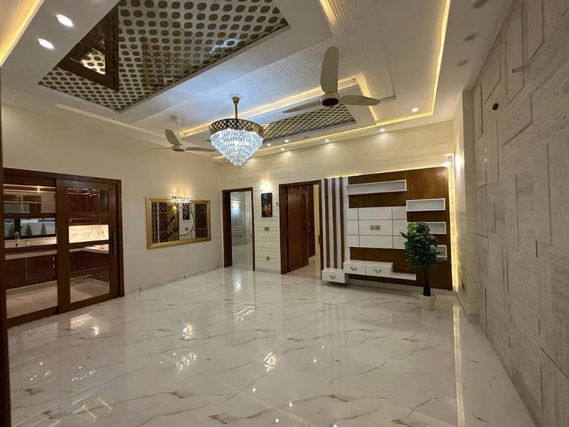 10 Marla Luxury Designer House For Sale In Bahria Town Lahore 9