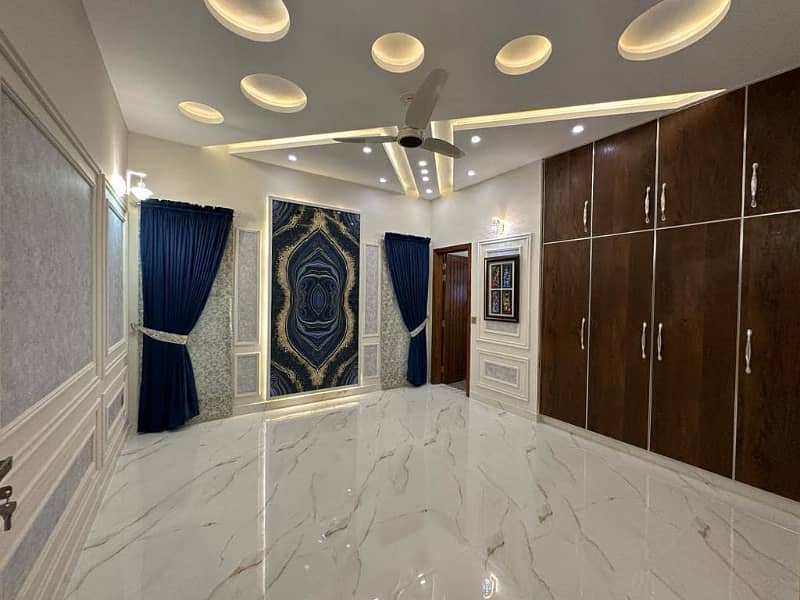 10 Marla Luxury Designer House For Sale In Bahria Town Lahore 10