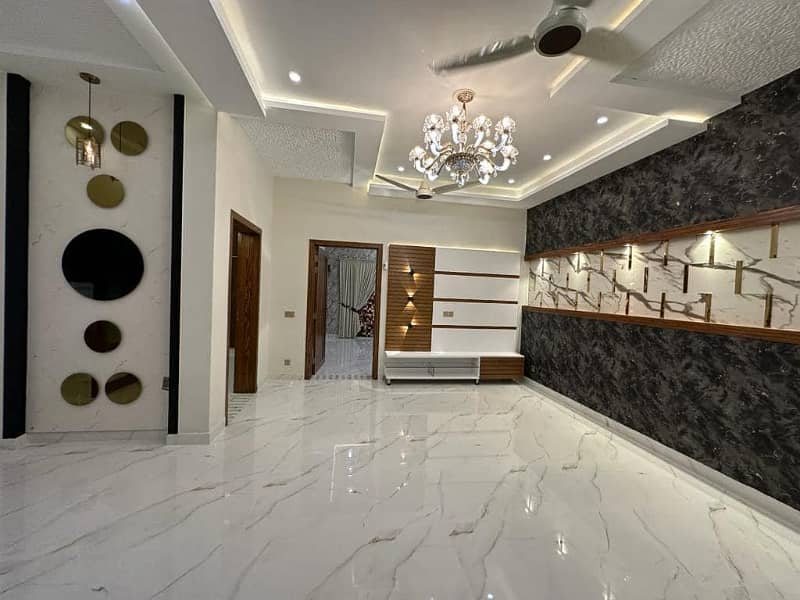 10 Marla Luxury Designer House For Sale In Bahria Town Lahore 15