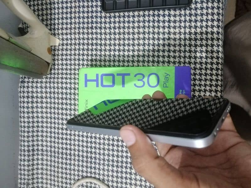 Infinix Hot 30 play 4+4 /64 4