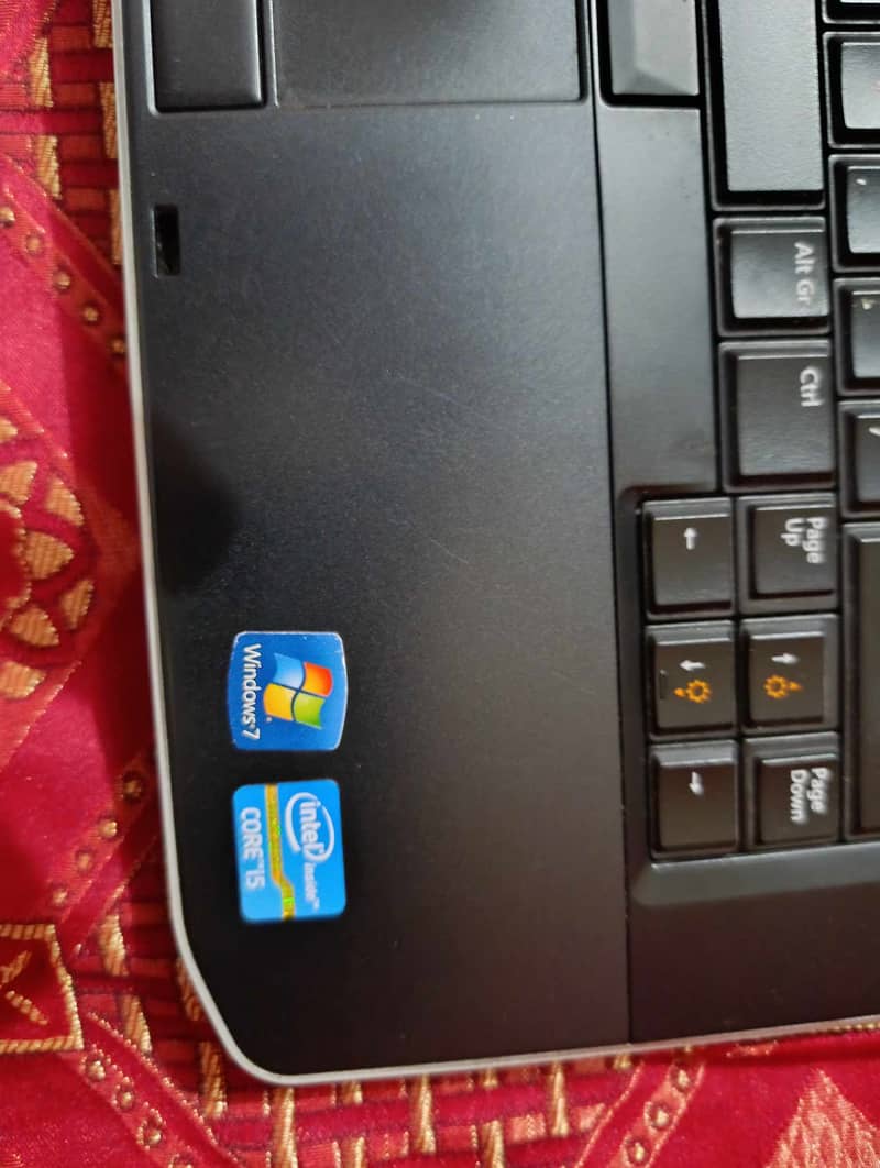 Dell laptop latitude e5430 8gb ram good condition mai hai 8