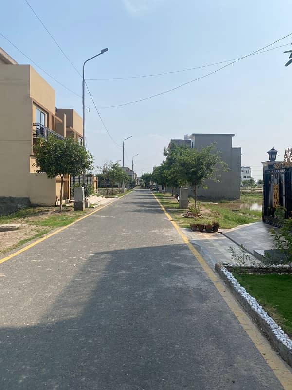 5 MARLA PLOT IN DIMOND BLOCK PARKVIEW CITY LAHORE 2