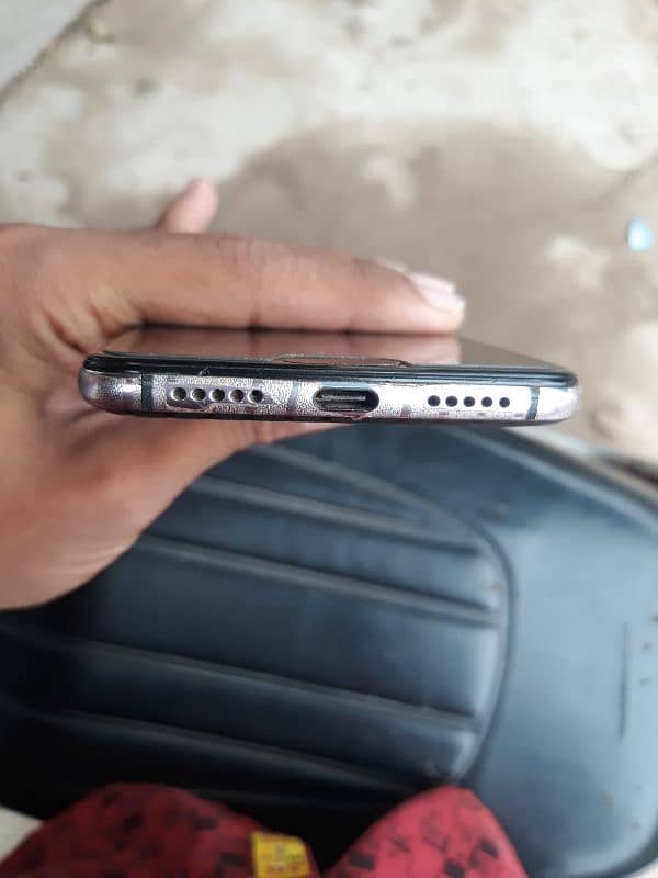 Huawei p20 pro ram 4 stroage 64 front back camara dast ha thora thora 5