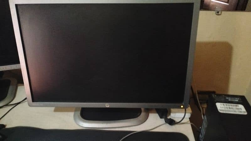 24 Inch HP LCD Elite Display E241i 3