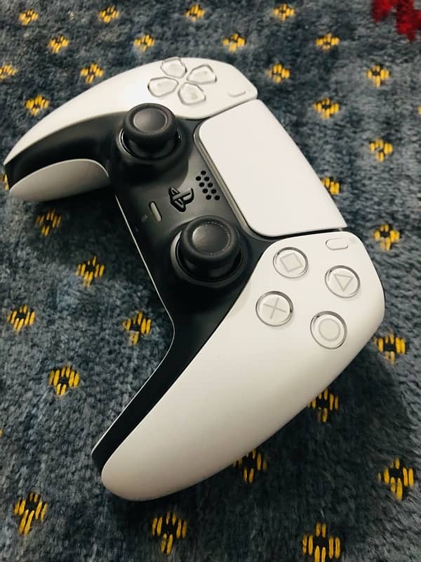 PS5 with two original controllers 10