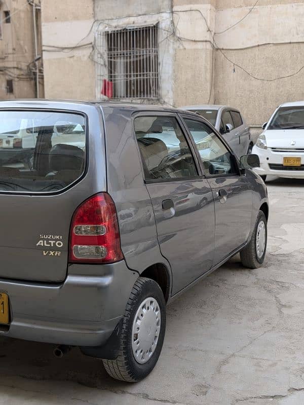 Suzuki Alto 2011 3