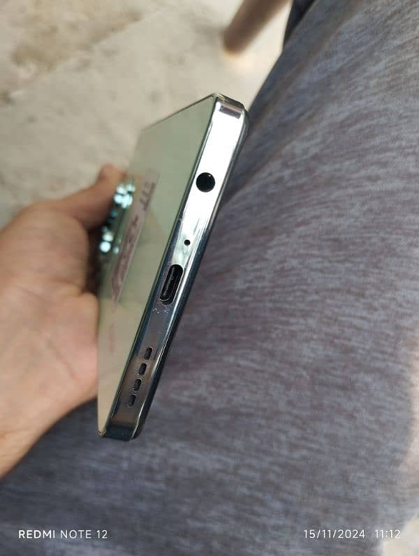 Infinix Hot 40 Pro 16/256 3